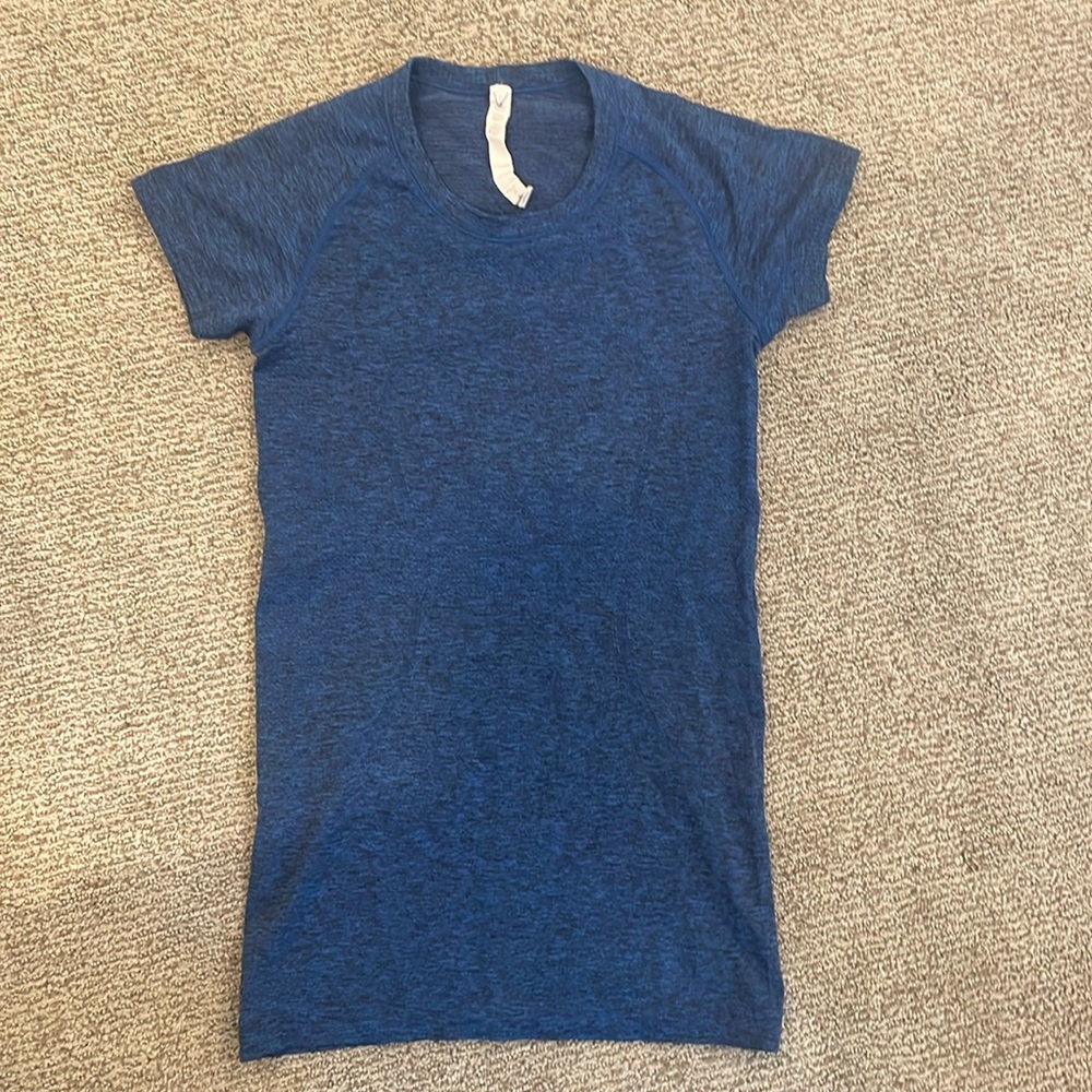 women’s workout shirt